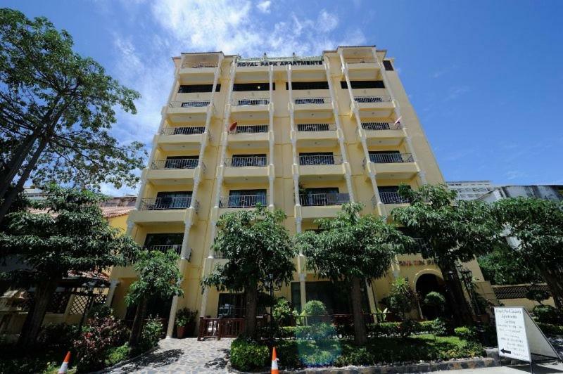 Royal Park Apartments Praia de Jomtien Exterior foto